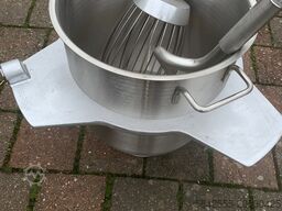 Bear - Woodschow AR80