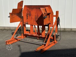AVH-ANTHA-VAN-HIENEN HK3