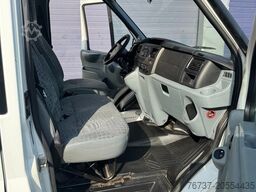 Ford **TRANSIT-9SEATS**