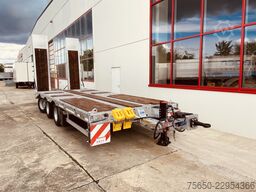 Möslein TT 31  31 t GG Tridem- Tieflader 3 Achs, gelenktNeufahrzeug