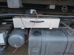 VOLVO FE 320 6x2/4 Abroller mit Cont. + Kran HMF 1820