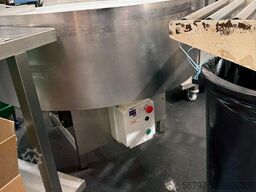 Fuji Packaging / Loma Systems FW3410 Muffin/Cake/Brownie Packing Line