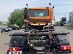 Mercedes-Benz Unimog U 527