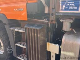 Mercedes-Benz Unimog U 318