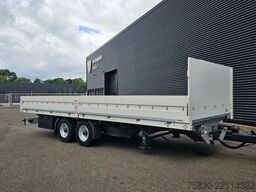 Junge Junge / 2 AXLE TRAILER WITH BOARDS