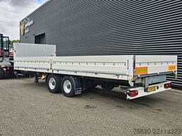 Junge Junge / 2 AXLE TRAILER WITH BOARDS