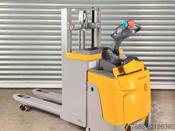 Jungheinrich ERD 220 - Service Neu - Batterie 84% - Garantie