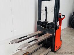 Linde L 12 Duplex Mast Batterie Bj.24