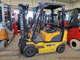 Hyundai 18L-7M Gasstapler