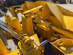 Komatsu D65PXI-18 mit Heckaufreißer GPS