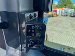 Komatsu D65PXI-18 mit Heckaufreißer GPS