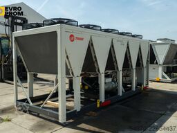 New Industrial Chiller Trane - 381 KW | With warranty