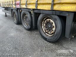 Schmitz Cargobull Curtainsider Mega