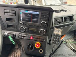 MERCEDES-BENZ AROCS 3240 8x4 Betonmischer Liebherr 9 m³