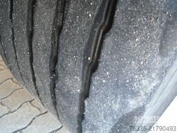 Schmitz Cargobull Curtainsider Mega