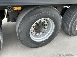 Schmitz Cargobull SCB S3B / Box Trailer / BPW Drum / NL Trailer /...