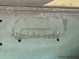 SCHMITZ CARGOBULL SKO 24 THERMO KING SLX 200 ONLY 3645 ENGINE HOUR