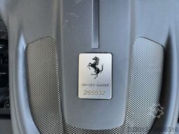 FERRARI Roma Coupe Schwarz