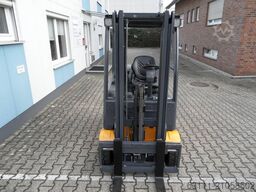 Jungheinrich EFG 216 K - Voll-Freihub