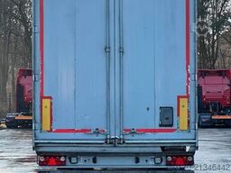 KNAPEN K100 Schubboden mit Liftachse 93m³