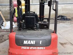 Manitou ME 425 C 2,5 t Elektro