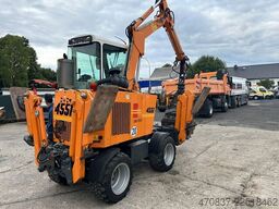 Kiefer Boki 4551 / 4x4x4 / Friedhofsbagger