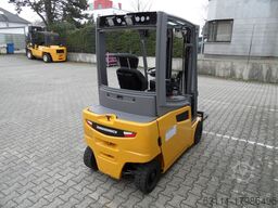 Jungheinrich EFG 316 - Triplex - NEUE Batterie!