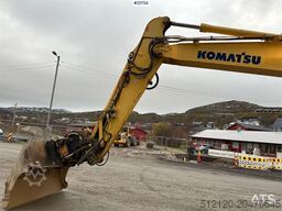 Komatsu PC228USLC-8 excavator w/ 3 buckets and tiltrotator