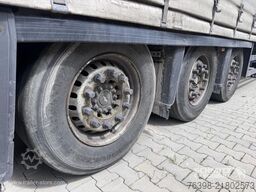 Schmitz Cargobull Curtainsider Mega