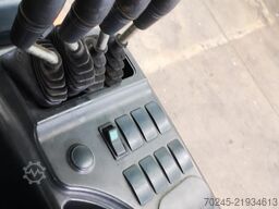 FORKLIFT DOOSAN 7.0 GAS -ONLY 537 HOURS 7.0