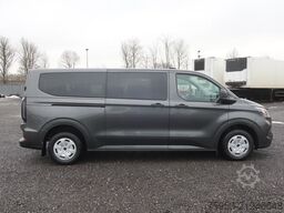 Ford Transit Custom L2H1 8-Sitzer
