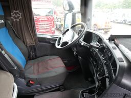Scania R 400 6x2 closed box in combo with trailer