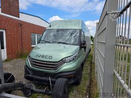 IVECO 35S18 Kastenwagen Maxi hoch&lang, Unfall