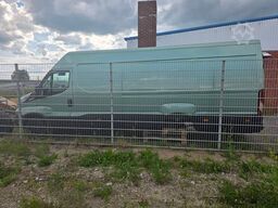 IVECO 35S18 Kastenwagen Maxi hoch&lang, Unfall