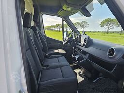 MERCEDES-BENZ SPRINTER 317 Bakwagen Laadklep!