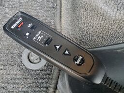 Renault D 250 P4x2 MED - 05-BZK-1 - LUCHTGEVEERDE VOORA...