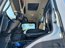 MERCEDES-BENZ Chassi 13 Ton . Long Chassi Fassi Kran