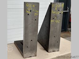 Paire d'équerres en acier 600 x 445 x 150 mm