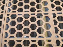 Tesab 1340 Tracked Screening Plant