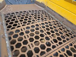 Tesab 1340 Tracked Screening Plant