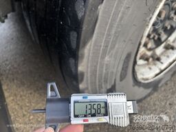 Schmitz Cargobull Semitrailer Curtainsider Mega