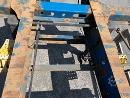 SCHMITZ CARGOBULL SCF 24G LIFT 40