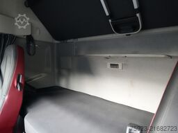 Volvo FH 420 LNG Globetrotter tractor unit