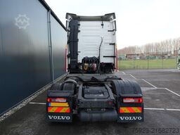 Volvo FH 420 LNG Globetrotter tractor unit