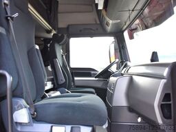 MAN TGX 28.480 Sattelzugmaschine + HMF 2120 K5/FUNK