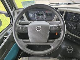 VOLVO FM 330 19T GLOBE LIFT