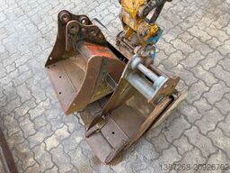 JCB 8026 CTS / 2021 BJ / 1.375 H / 3 x Löffel