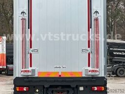 DAF CF 320 4x2 EU6c FINKL 2.Stock Viehtransporter