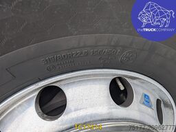 Les techniciens du sciage Les techniciens du sciage Les techniciens du sciage