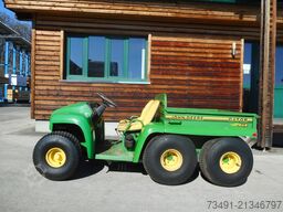 John Deere 6x4 mit E-Kipper